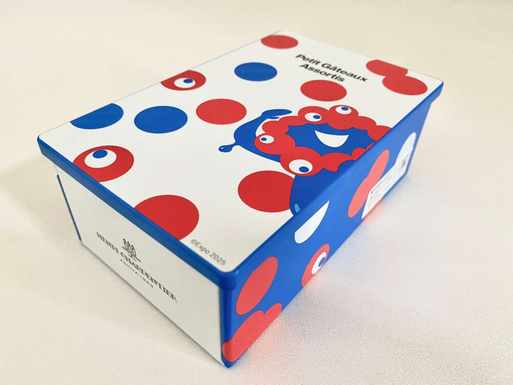 ミャクミャク プティ・ガトー・アソルティの缶の画像