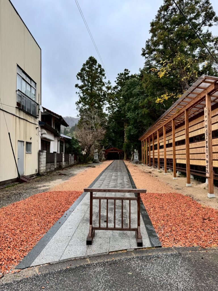 須佐神社向かい天照社